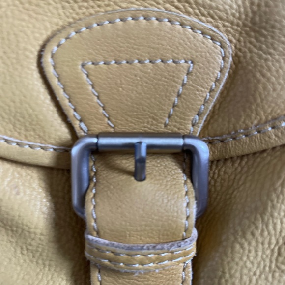 Tano brand leather crossbody with zipper top and front snap closure on pocket - Picture 4 of 7